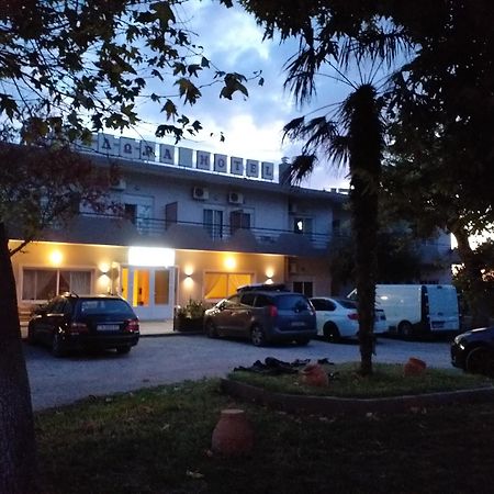 Hotel Isidora Loutros Bagian luar foto