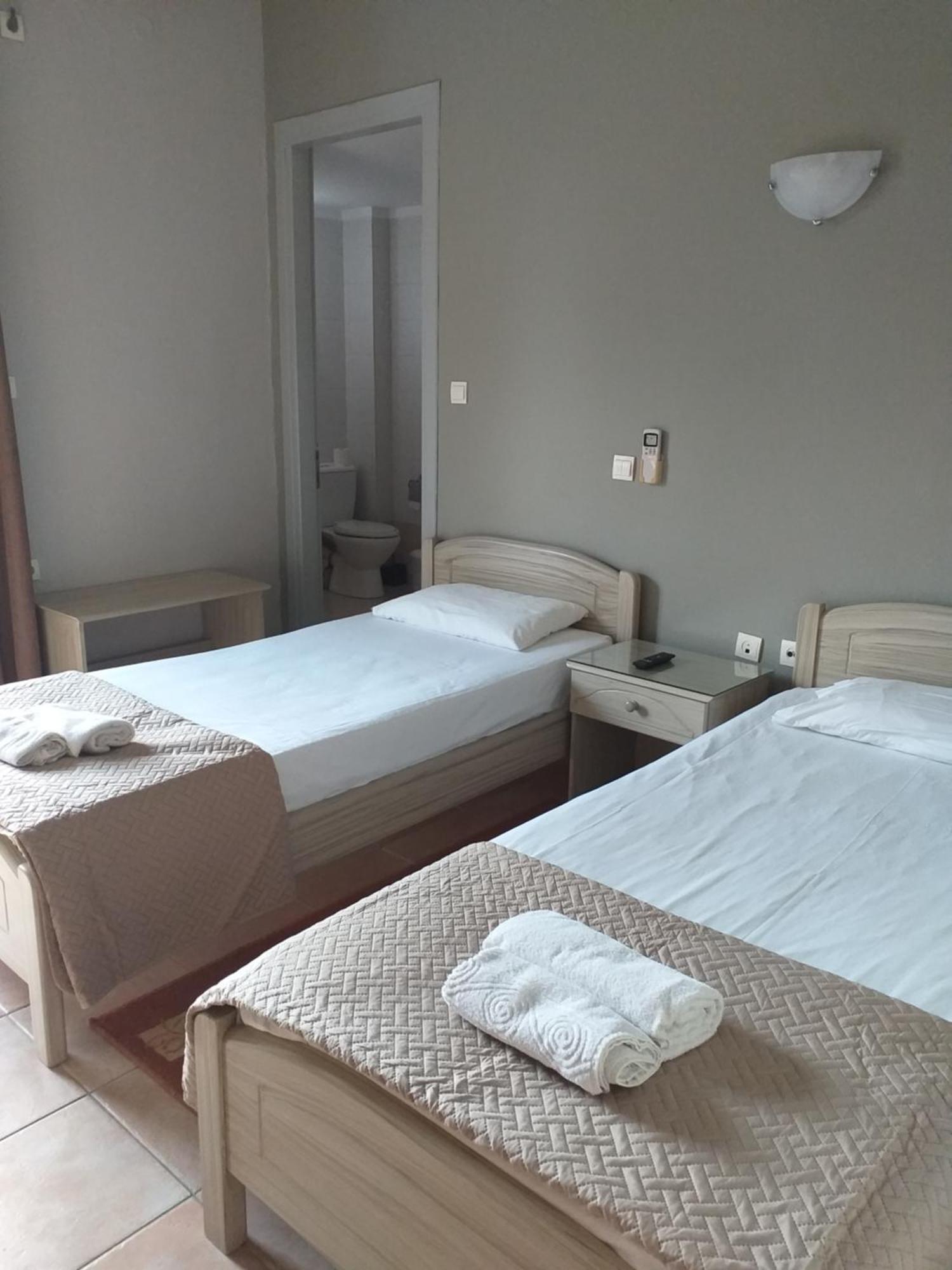 Hotel Isidora Loutros Bagian luar foto