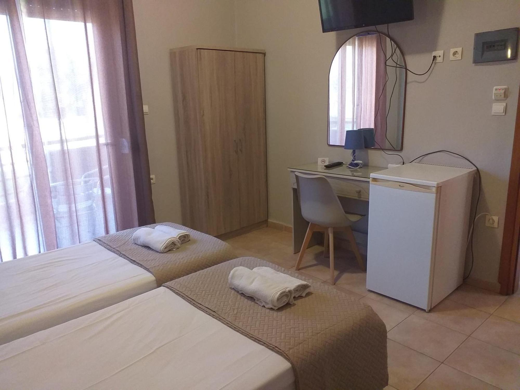 Hotel Isidora Loutros Bagian luar foto