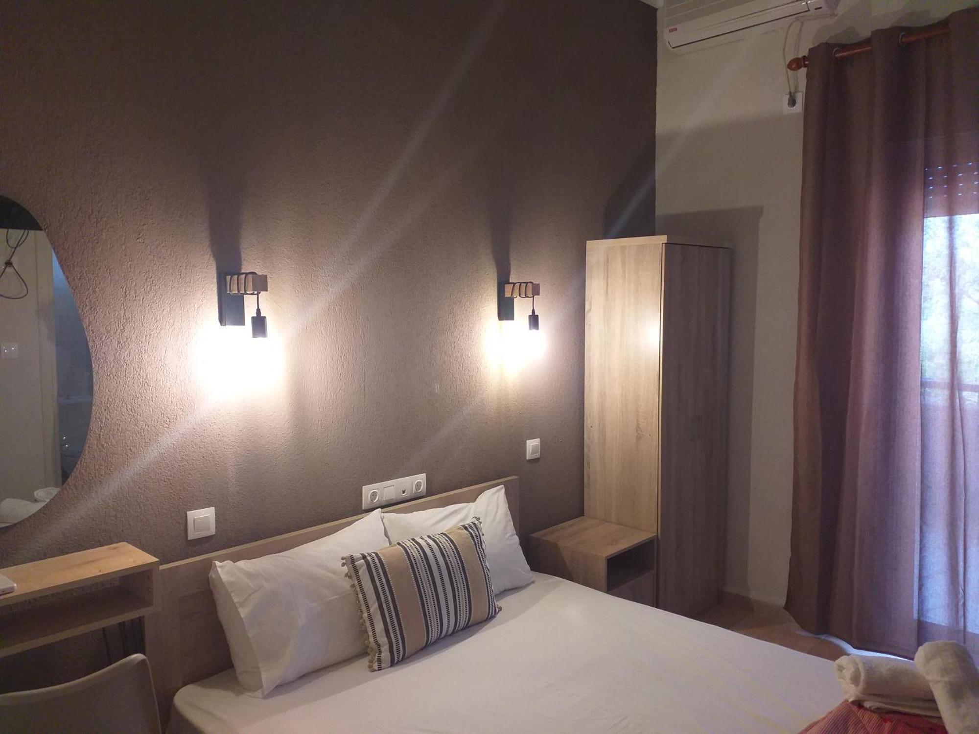 Hotel Isidora Loutros Bagian luar foto