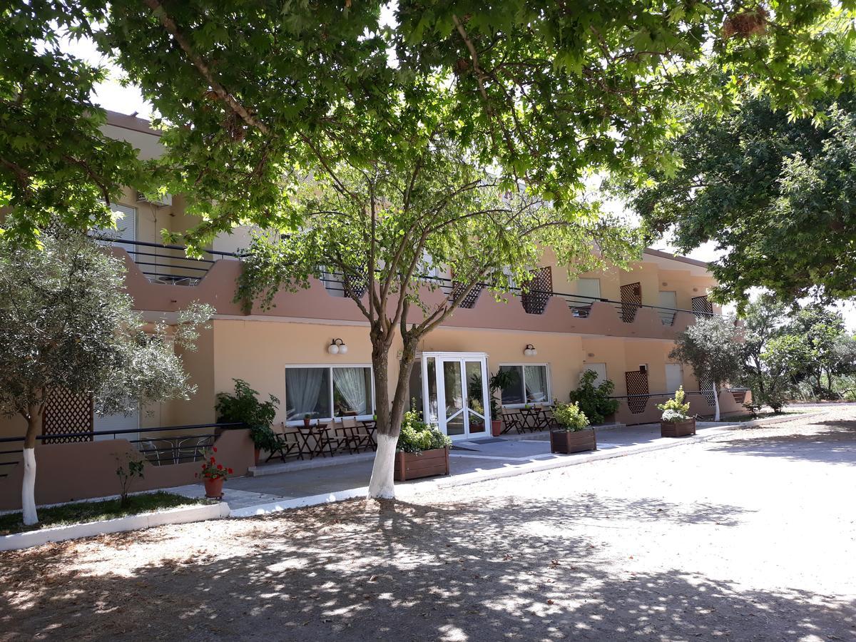 Hotel Isidora Loutros Bagian luar foto